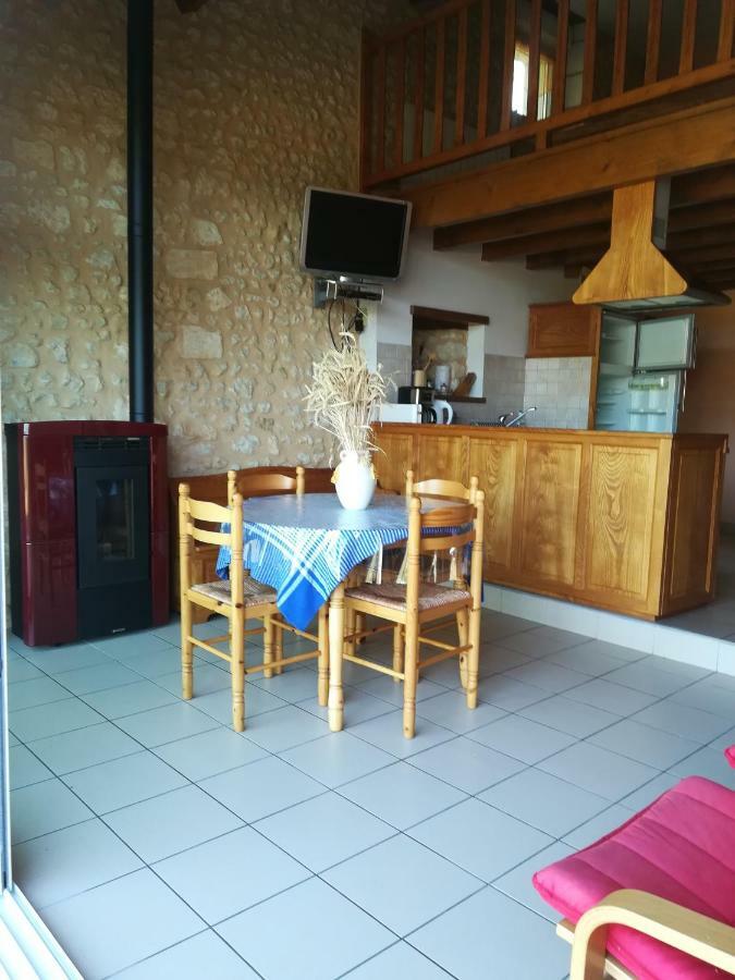 Gite Rural Charentais Les Essards  Exterior foto